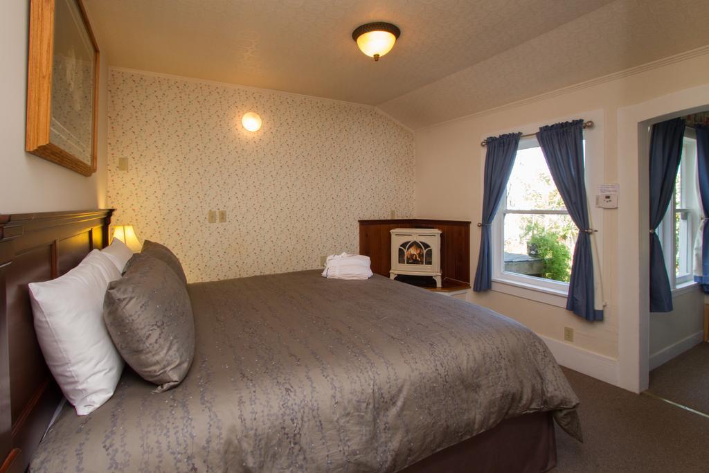 Sweetwater Inn And Spa ميندوسينو الغرفة الصورة