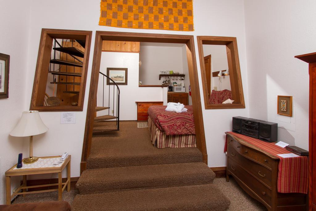 Sweetwater Inn And Spa ميندوسينو الغرفة الصورة