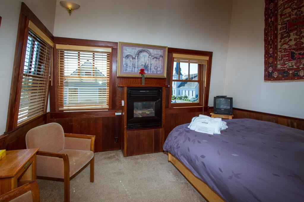 Sweetwater Inn And Spa ميندوسينو الغرفة الصورة